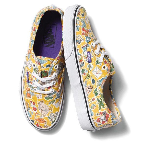 alice in wonderland vans womens